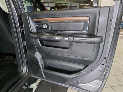 2017 RAM 1500 Laramie CREW CAB 4X4   - Photo 30 - Hamilton, OH 45015