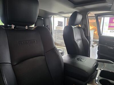 2017 RAM 1500 Laramie CREW CAB 4X4   - Photo 16 - Hamilton, OH 45015