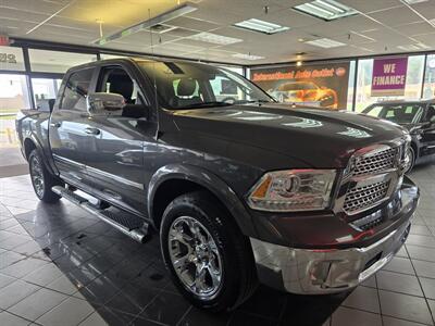 2017 RAM 1500 Laramie CREW CAB 4X4   - Photo 4 - Hamilton, OH 45015