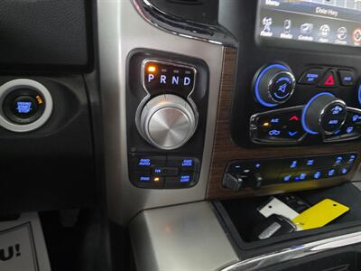 2017 RAM 1500 Laramie CREW CAB 4X4   - Photo 40 - Hamilton, OH 45015