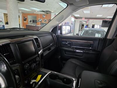 2017 RAM 1500 Laramie CREW CAB 4X4   - Photo 33 - Hamilton, OH 45015