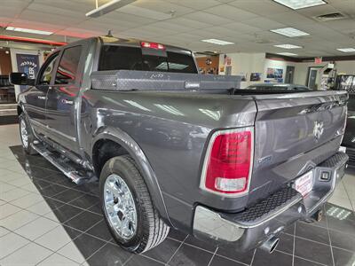 2017 RAM 1500 Laramie CREW CAB 4X4   - Photo 7 - Hamilton, OH 45015