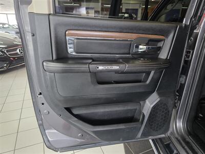 2017 RAM 1500 Laramie CREW CAB 4X4   - Photo 22 - Hamilton, OH 45015