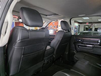 2017 RAM 1500 Laramie CREW CAB 4X4   - Photo 23 - Hamilton, OH 45015