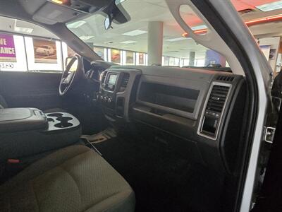2018 RAM 1500 Express   - Photo 23 - Hamilton, OH 45015
