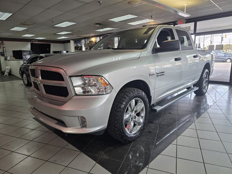 2018 RAM 1500 Express   - Photo 1 - Hamilton, OH 45015