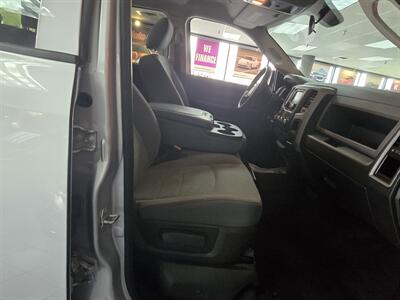 2018 RAM 1500 Express   - Photo 22 - Hamilton, OH 45015