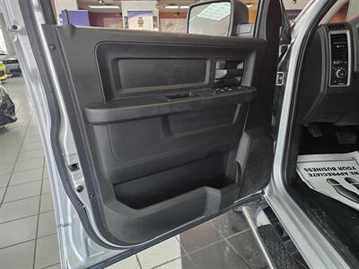2018 RAM 1500 Express   - Photo 5 - Hamilton, OH 45015