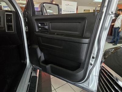 2018 RAM 1500 Express   - Photo 19 - Hamilton, OH 45015