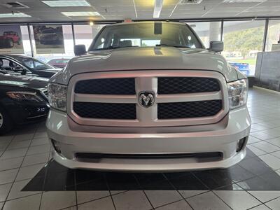 2018 RAM 1500 Express   - Photo 2 - Hamilton, OH 45015