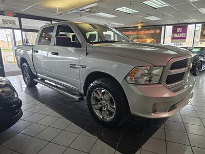 2018 RAM 1500 Express   - Photo 4 - Hamilton, OH 45015