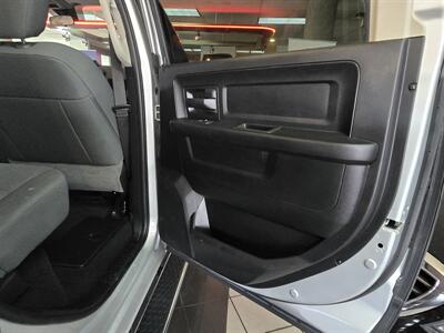 2018 RAM 1500 Express   - Photo 26 - Hamilton, OH 45015