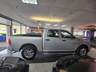 2018 RAM 1500 Express   - Photo 14 - Hamilton, OH 45015