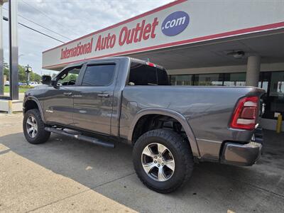 2019 RAM 1500 Laramie CREW CAB 4X4 - Photo 8 - Hamilton, OH 45015