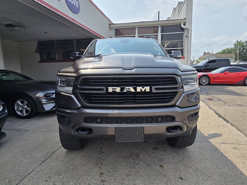 2019 RAM 1500 Laramie CREW CAB 4X4 - Photo 2 - Hamilton, OH 45015