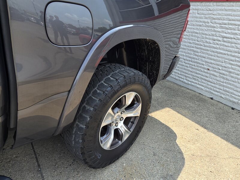 2019 RAM 1500 Laramie CREW CAB 4X4 - Photo 39 - Hamilton, OH 45015