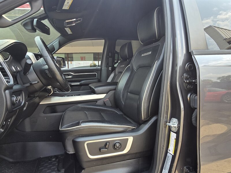 2019 RAM 1500 Laramie CREW CAB 4X4 - Photo 11 - Hamilton, OH 45015