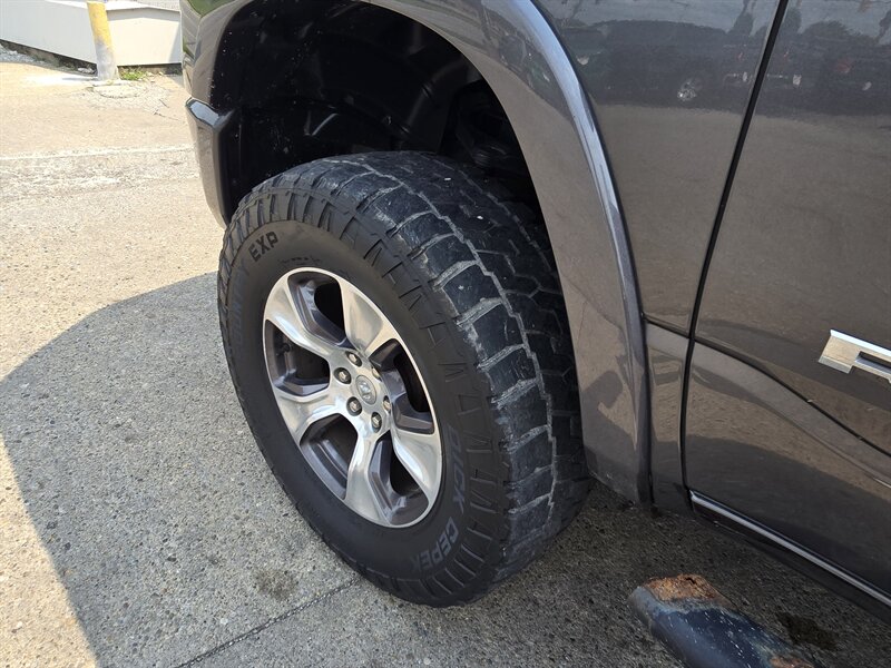 2019 RAM 1500 Laramie CREW CAB 4X4 - Photo 40 - Hamilton, OH 45015
