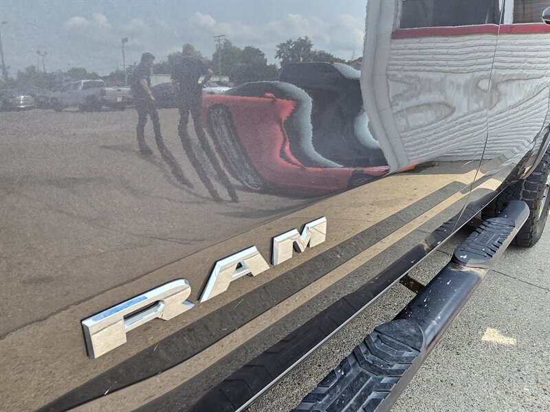 2019 RAM 1500 Laramie CREW CAB 4X4 - Photo 35 - Hamilton, OH 45015