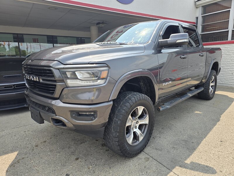 2019 RAM 1500 Laramie CREW CAB 4X4   - Photo 1 - Hamilton, OH 45015