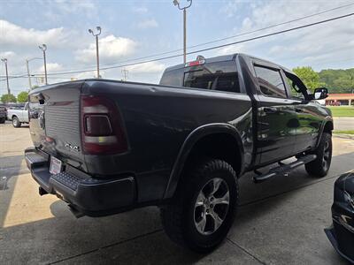 2019 RAM 1500 Laramie CREW CAB 4X4 - Photo 4 - Hamilton, OH 45015