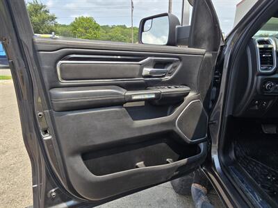 2019 RAM 1500 Laramie CREW CAB 4X4 - Photo 9 - Hamilton, OH 45015
