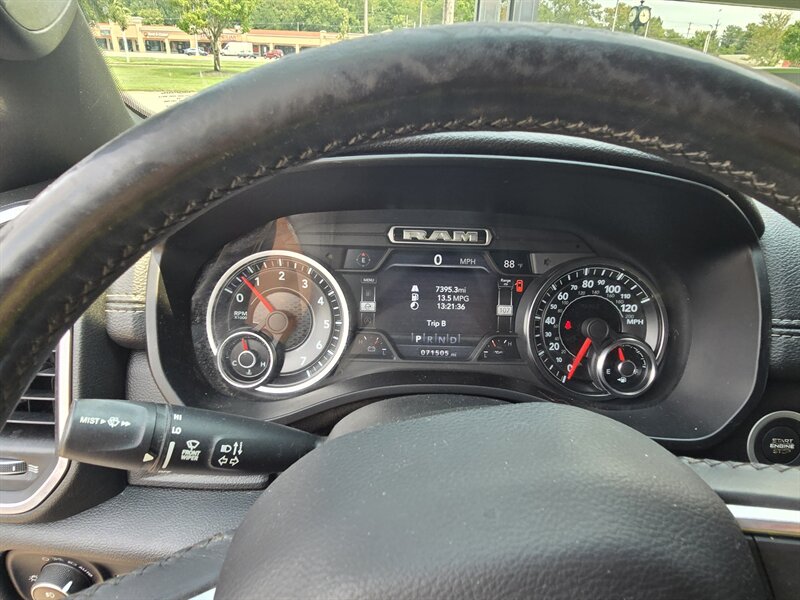2019 RAM 1500 Laramie CREW CAB 4X4 - Photo 31 - Hamilton, OH 45015
