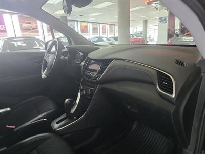 2019 Chevrolet Trax LT 4DR CROSSOVER   - Photo 13 - Hamilton, OH 45015