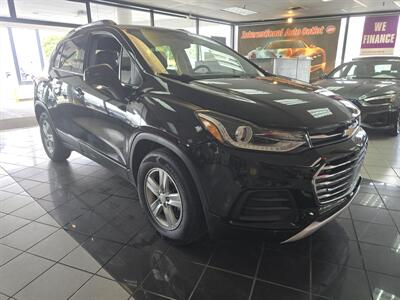 2019 Chevrolet Trax LT 4DR CROSSOVER   - Photo 3 - Hamilton, OH 45015