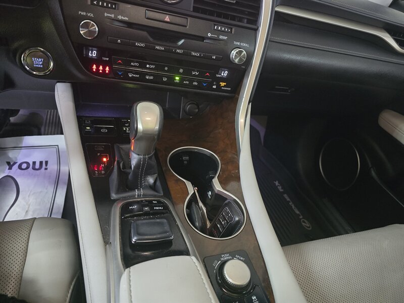 2017 Lexus RX Base 4DR SUV AWD - Photo 26 - Hamilton, OH 45015