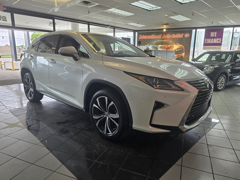 2017 Lexus RX Base 4DR SUV AWD - Photo 4 - Hamilton, OH 45015