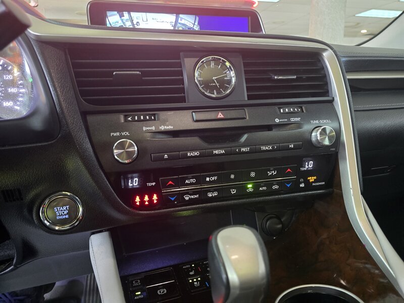 2017 Lexus RX Base 4DR SUV AWD - Photo 30 - Hamilton, OH 45015