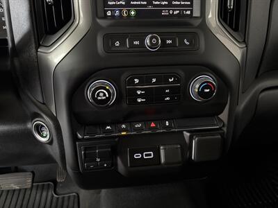 2025 Chevrolet Silverado 1500 Custom 4DR CREW CAB 4X4   - Photo 17 - Hamilton, OH 45015