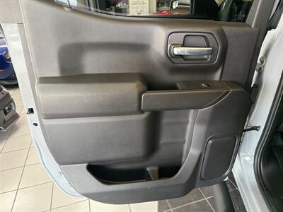 2025 Chevrolet Silverado 1500 Custom 4DR CREW CAB 4X4   - Photo 20 - Hamilton, OH 45015