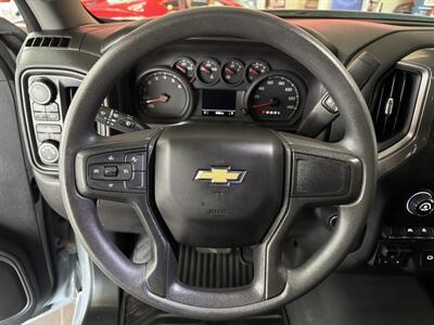2025 Chevrolet Silverado 1500 Custom 4DR CREW CAB 4X4   - Photo 12 - Hamilton, OH 45015