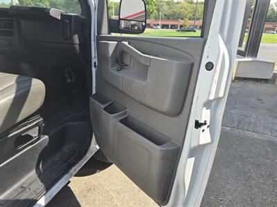 2019 Chevrolet Express 2500 3DR EXT CARGO VAN /V6   - Photo 9 - Hamilton, OH 45015