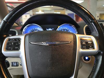 2013 Chrysler 300 Series   - Photo 24 - Hamilton, OH 45015