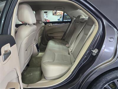 2013 Chrysler 300 Series   - Photo 11 - Hamilton, OH 45015
