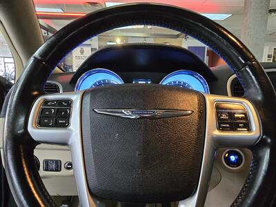 2013 Chrysler 300 Series   - Photo 27 - Hamilton, OH 45015
