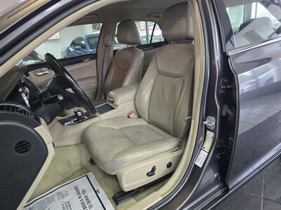 2013 Chrysler 300 Series   - Photo 9 - Hamilton, OH 45015