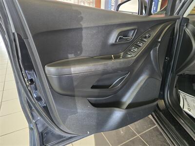 2015 Chevrolet Trax LS 4DR CROSSOVER   - Photo 7 - Hamilton, OH 45015