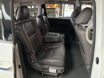 2014 Honda Odyssey Touring Elite 4DR MINI-VAN   - Photo 28 - Hamilton, OH 45015