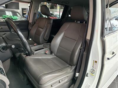 2014 Honda Odyssey Touring Elite 4DR MINI-VAN   - Photo 10 - Hamilton, OH 45015