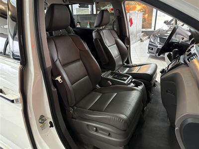 2014 Honda Odyssey Touring Elite 4DR MINI-VAN   - Photo 32 - Hamilton, OH 45015