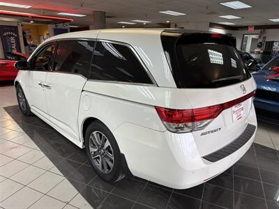 2014 Honda Odyssey Touring Elite 4DR MINI-VAN   - Photo 8 - Hamilton, OH 45015
