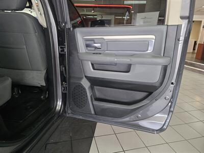 2016 RAM 1500 Outdoorsman 4DR CREW CAB 4X4/V8 - Photo 16 - Hamilton, OH 45015