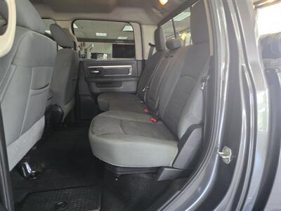 2016 RAM 1500 Outdoorsman 4DR CREW CAB 4X4/V8 - Photo 12 - Hamilton, OH 45015