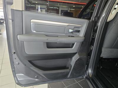 2016 RAM 1500 Outdoorsman 4DR CREW CAB 4X4/V8 - Photo 11 - Hamilton, OH 45015