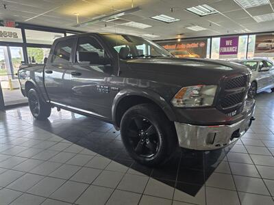 2016 RAM 1500 Outdoorsman 4DR CREW CAB 4X4/V8 - Photo 3 - Hamilton, OH 45015