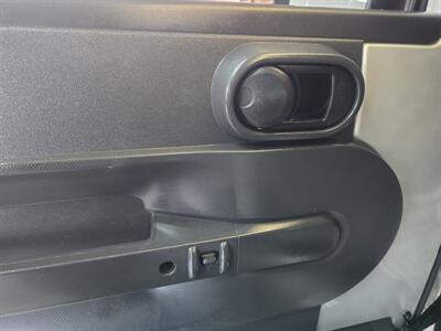 2007 Jeep Wrangler Sahara 4DR SUV 4X4   - Photo 17 - Hamilton, OH 45015